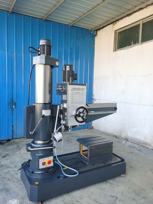 金華Z3032×10與Z3040×13機(jī)械搖臂鉆床 工業(yè)加工中的可靠伙伴